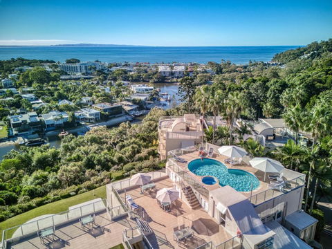 Noosa Crest Resort - Accommodation Broadbeach 1