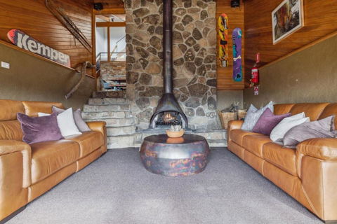 Nowhere Lodge - Accommodation Broadbeach 3