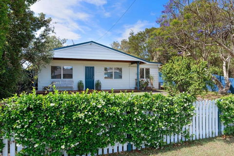 Number Five Beach House - Accommodation Broadbeach 0