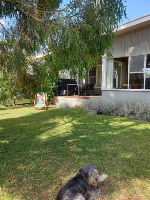 Number10 60s Holiday House - Accommodation Broadbeach 0