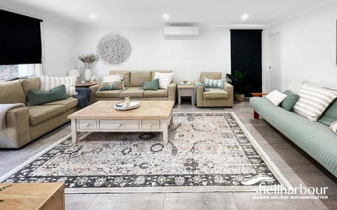 Oak Flats Escape - Accommodation Broadbeach 0