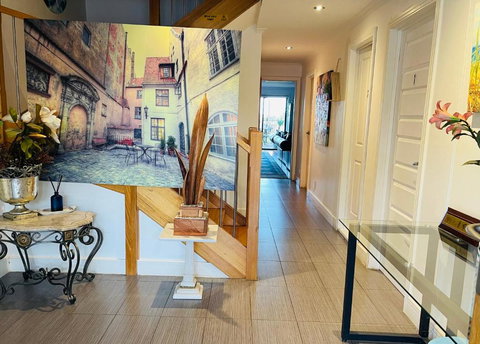 Oaklands Junction Homes - Accommodation Broadbeach 0