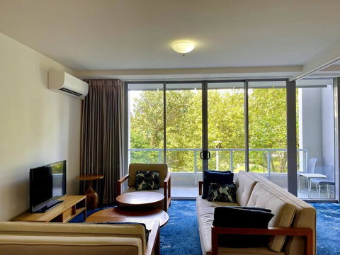 Oasis At Harbour Lights Cairns - Accommodation Broadbeach 3