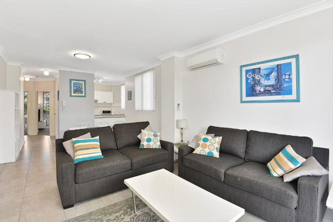 Ocean Palms Unit 1 - Accommodation Broadbeach 0