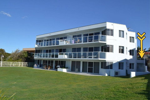 Ocean Shores Apartment 13 - Accommodation Broadbeach 0