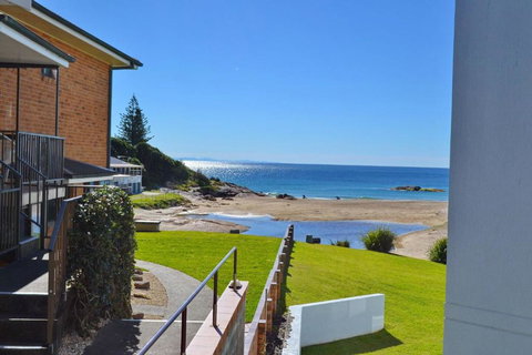 Ocean Shores Apartment 13 - Accommodation Broadbeach 1