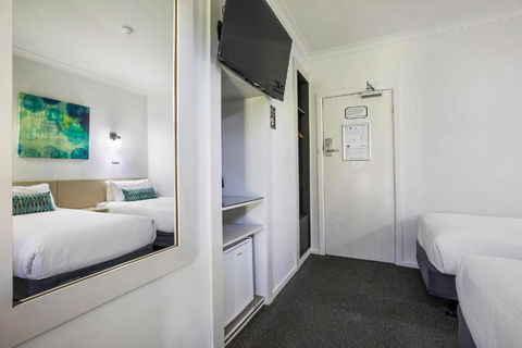 Nightcap At Skyways Hotel - Accommodation Broadbeach 3