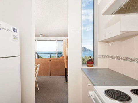 Ocean Shores Unit 10 27 Weatherly Close - Accommodation Broadbeach 3