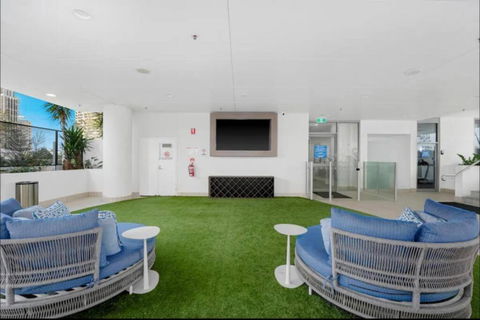 NOTINUSEWyndham WaveWhisper Retreat - Accommodation Broadbeach 2