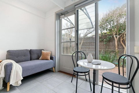 Oceanic Apartment 6A - Accommodation Broadbeach 1