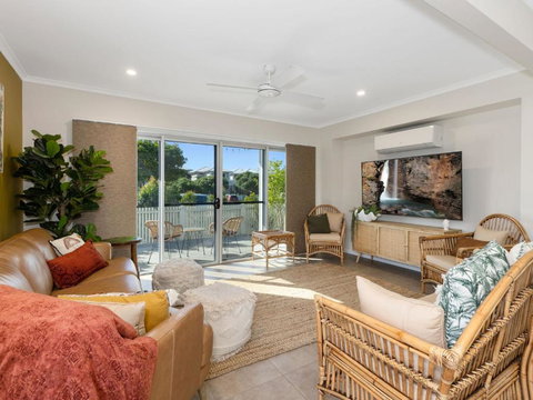 Oceans Five - Beachside Paradise - Accommodation Broadbeach 2