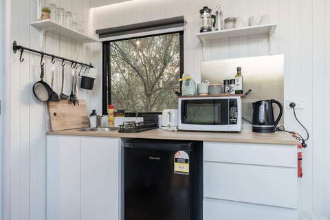 Olive Grove Retreat 3 By Tiny Away - Accommodation Broadbeach 2