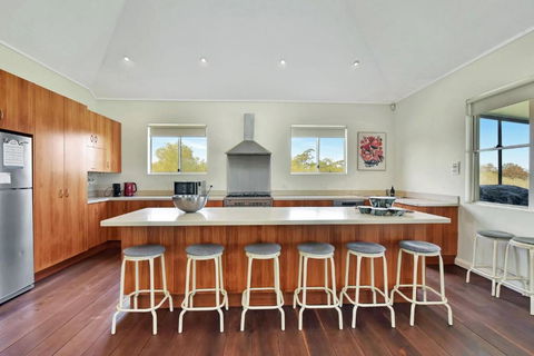 Olives And Vines At Majors Lane - Accommodation Broadbeach 1