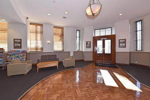 One-Bedroom Cozy Apartment In Perth CBD - Accommodation Broadbeach 3