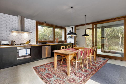 One-Dunny Beach House - Accommodation Broadbeach 3