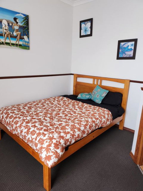 Open Plan Large Home - Accommodation Broadbeach 1
