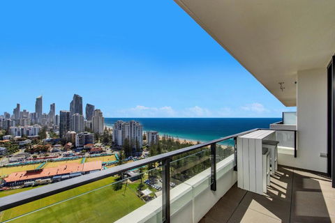 Opus Luxe 21st Flr Stunning Ocean Views - Accommodation Broadbeach 0