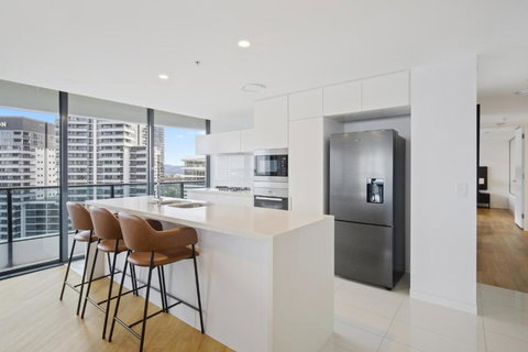 Oracle 2 1907 - Accommodation Broadbeach 3