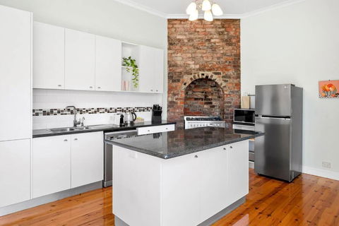 Orontes Cottage - Geelong Rippleside Retreat - Accommodation Broadbeach 1