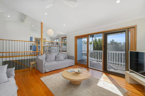 Our Summer House - Accommodation Broadbeach 0