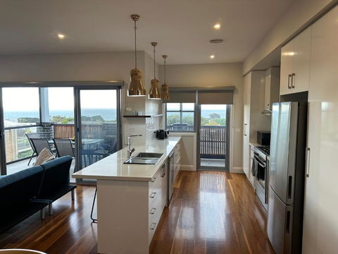 Oceans 15- Stunning Home Ocean Views Close To Wineries Restaurants And Golf Course - Accommodation Broadbeach 3