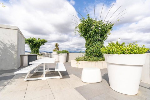 On Forbes Apt 4 Mins To Canberra Centre - Accommodation Broadbeach 3