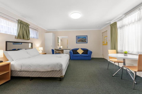Paramount Motel - Accommodation Broadbeach 3