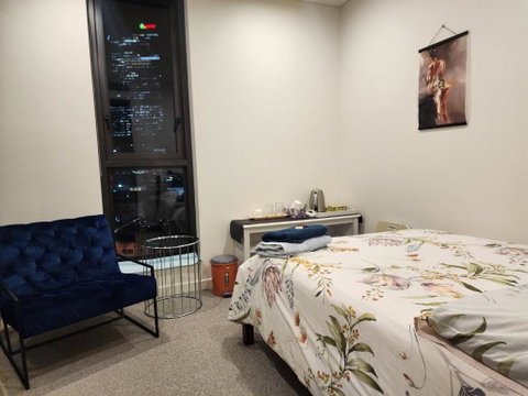 Parramatta Shared Apartment,gym,swimming Pool - Accommodation Broadbeach 1