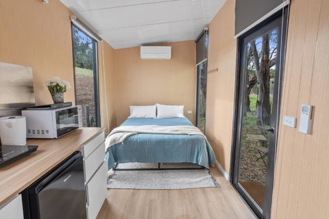 Pedlar Creek Tiny House By Tiny Away - Accommodation Broadbeach 3