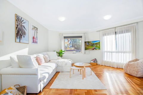 Perfect Manly Retreat, In The Heart Of Manly, Family & Couple Friendly Apartment With CAR SPOT - Accommodation Broadbeach 0