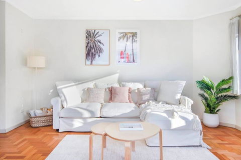 Perfect Manly Retreat, In The Heart Of Manly, Family & Couple Friendly Apartment With CAR SPOT - Accommodation Broadbeach 1