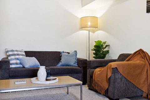 Perth City Corporate 1BRD - Accommodation Broadbeach 0