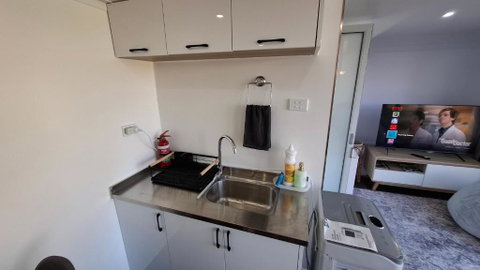 Pod Tiny Home - Accommodation Broadbeach 1