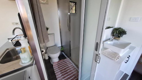 Pod Tiny Home - Accommodation Broadbeach 3