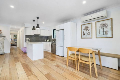 Pool House Hideaway - Accommodation Broadbeach 3