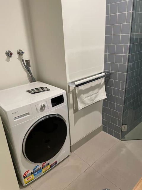 Preston - Entire Unit With 2 Beds 2 Baths - Accommodation Broadbeach 2