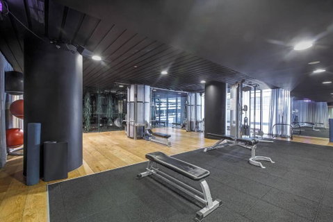 Premium Albert Park Grand Prix Apartment By Ready Set Host - Accommodation Broadbeach 2