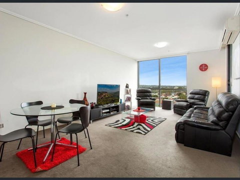 Private Room With Shared Washroom Only In 3bhk Apartment - Accommodation Broadbeach 3