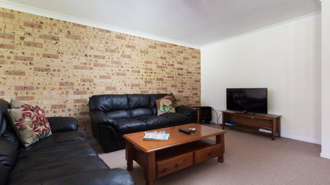 Quiet And Private Duplex - Accommodation Broadbeach 3