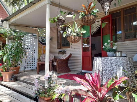 Quirky Cottage In Centre Of Maleny, Walk Everywhere - Accommodation Broadbeach 3
