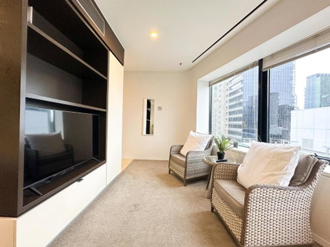 QV Central Oasis Contemporary City Getaway - Accommodation Broadbeach 3