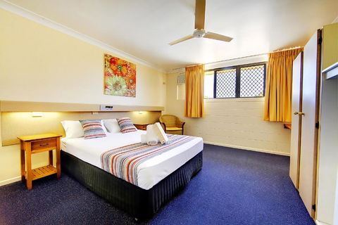 Raintree Motel - Accommodation Broadbeach 2