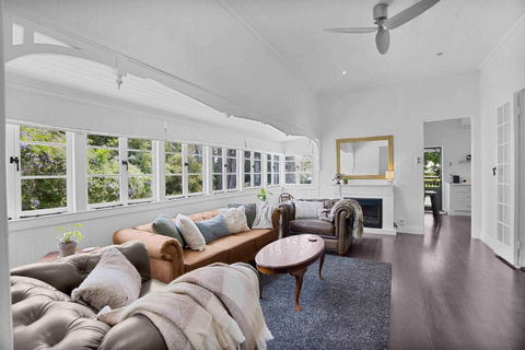 Rambling Roses - Accommodation Broadbeach 3