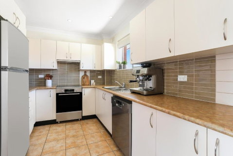 Randwick L 3 Bedroom Apartment + Parking - Accommodation Broadbeach 3