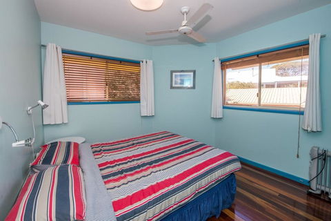 At Cylinder Unit 2 - Accommodation Broadbeach 2