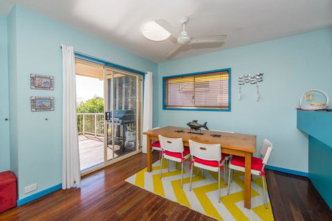 At Cylinder Unit 2 - Accommodation Broadbeach 1