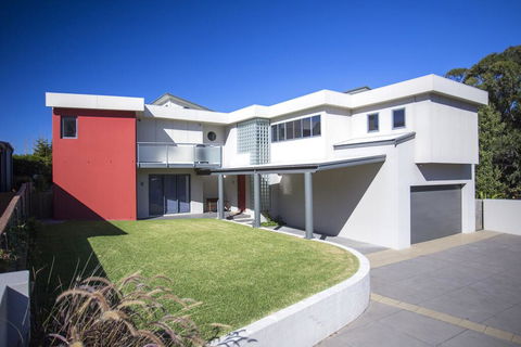 Atlantas, Mollymook Beach - Accommodation Broadbeach 1