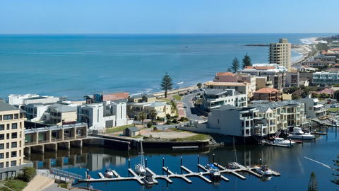 Atlantic Tower Motor Inn - Accommodation Broadbeach 2