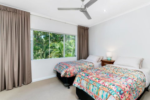 Attenborough Apartments - Accommodation Broadbeach 1