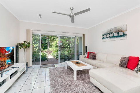 Attenborough Apartments - Accommodation Broadbeach 2